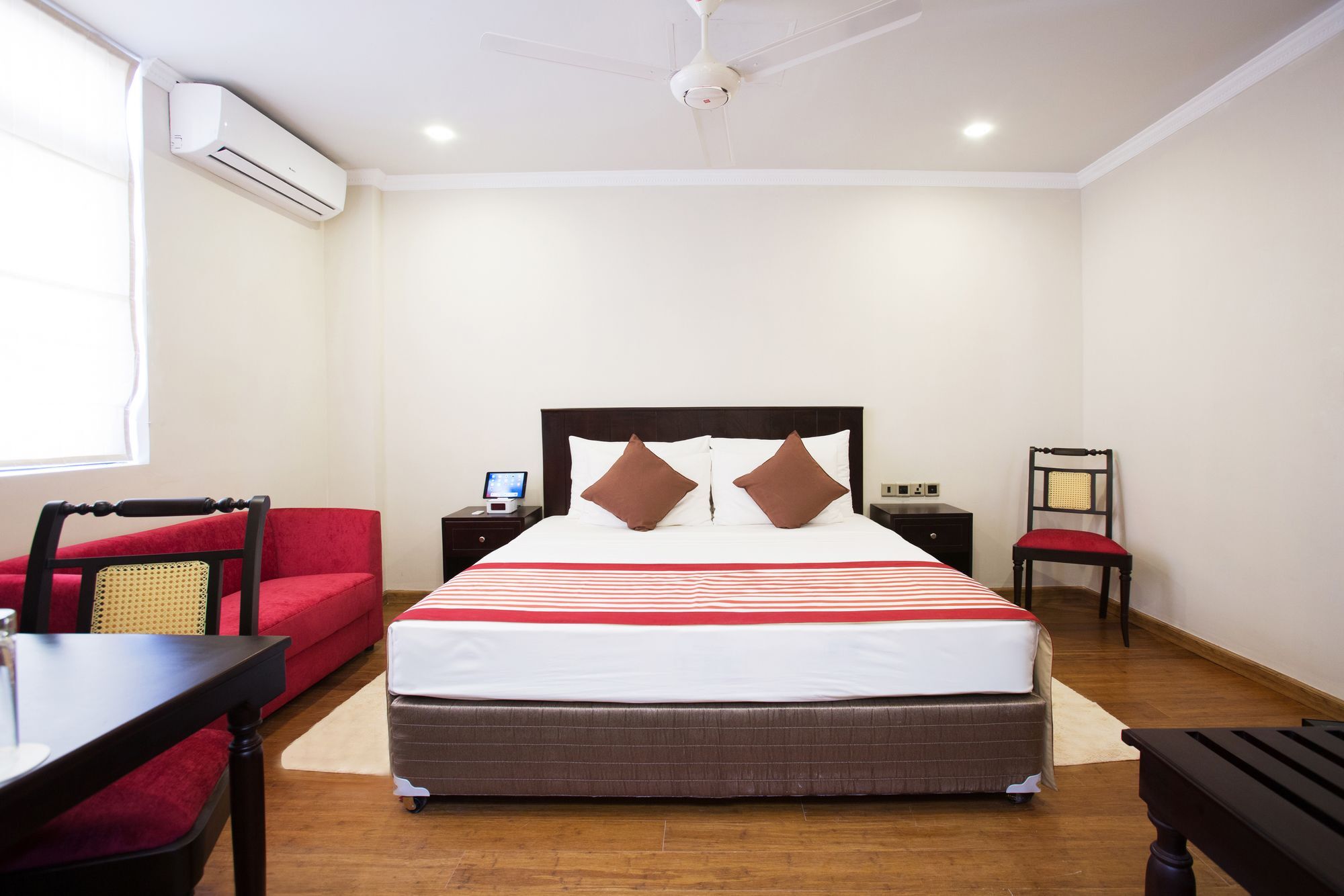 Hotel Earl'S Red Colombo Exterior foto