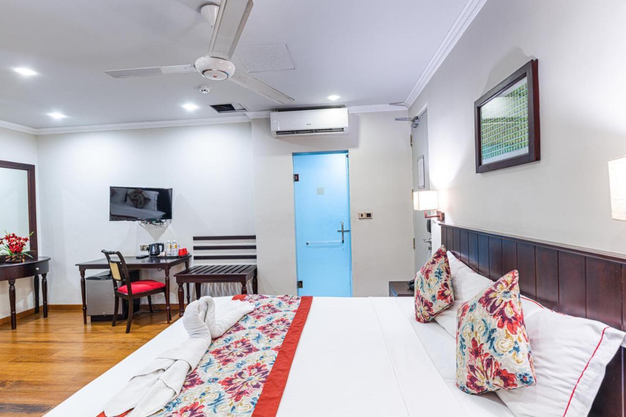 Hotel Earl'S Red Colombo Exterior foto