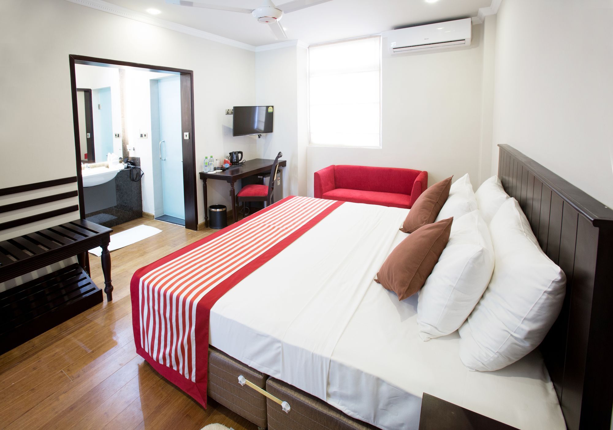 Hotel Earl'S Red Colombo Exterior foto